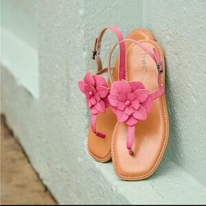 B•Ø•C Pink Floral Thong Sandals – Size 8 (NWOT) 🌸